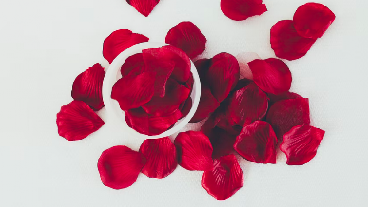 helper zuiverheid moord Ons Gooi - Wat kun je doen met uitgedroogde rozenblaadjes?