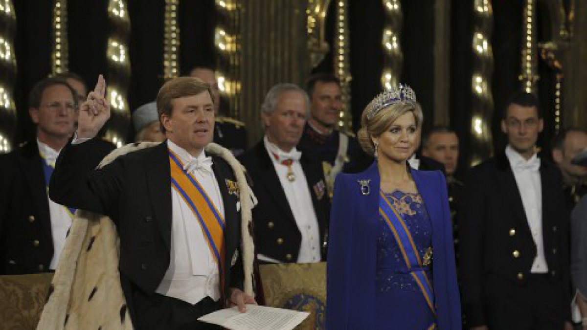 Koningin Máxima bezoekt horecagelegenheden in Amsterdam 