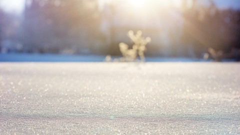 Sneeuw en ijzel op komst: 15 tips voor rijden met gladheid