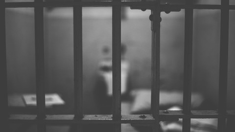 22-jarige man uit Huizen de cel in