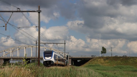 Trein gestrand bij Hilversum