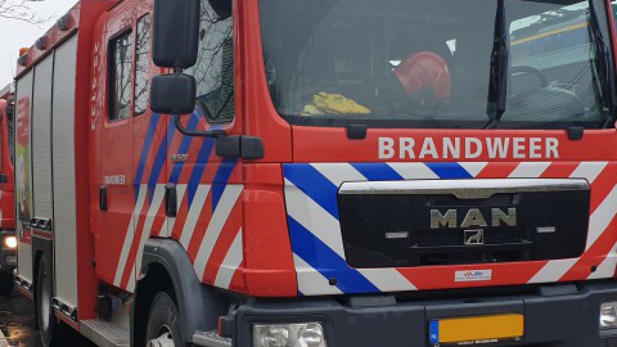 Een korte felle brand aan de Huizerweg in Bussum