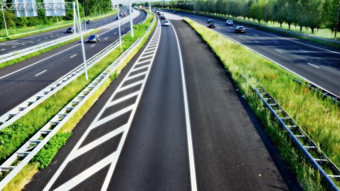 100 km/u op snelwegen duurder dan verwacht
